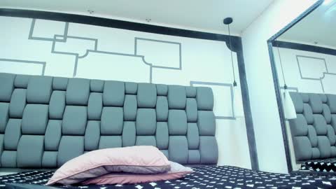 Jade  online show from December 31, 10:58 am