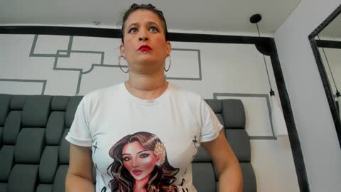 Jade  online show from January 13, 10:58 am