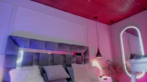 Jade online show from February 22, 7:42 am