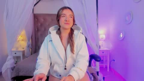 jade_vela online show from October 22, 8:47 pm