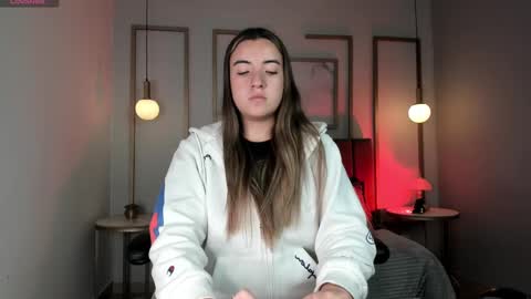 jade_vela online show from October 6, 7:29 pm