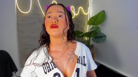 Snapshot of jadee__ chatting on January 23, 2:55 am jadee__ online show from January 23, 2:55 am