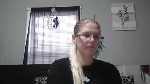 JadeLuv online show from January 17, 7:10 pm