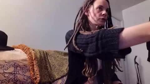 jader0se online show from December 15, 7:46 am