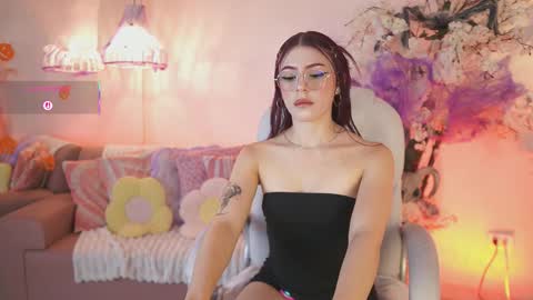 Snapshot of jadesummerr chatting on October 18, 12:19 pm Jade Summer online show from October 18, 12:19 pm