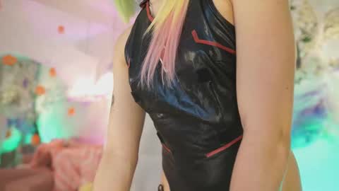 Snapshot of jadesummerr chatting on November 1, 11:36 am Jade Summer online show from November 1, 11:36 am