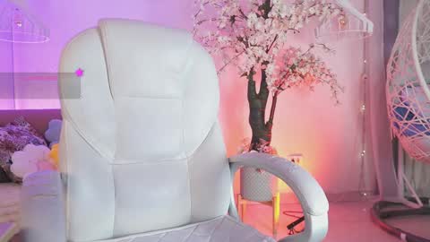 Jade Summer online show from February 11, 11:44 am