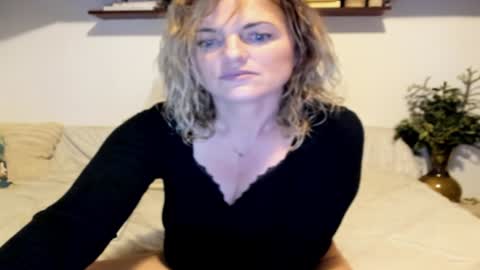 elena online show from January 7, 2:53 am