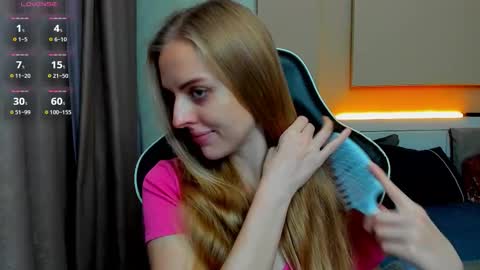 Snapshot of jam_cream chatting on October 24, 5:42 pm Sofia online show from October 24, 5:42 pm