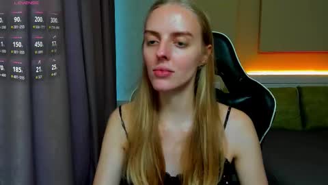 Snapshot of jam_cream chatting on September 22, 2:59 pm Sofia online show from September 22, 2:59 pm