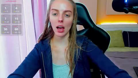 Snapshot of jam_cream chatting on September 20, 11:30 am Sofia online show from September 20, 11:30 am