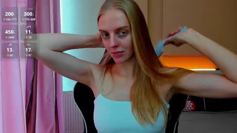 Snapshot of jam_cream chatting on October 1, 10:42 am Sofia online show from October 1, 10:42 am