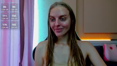 Snapshot of jam_cream chatting on October 3, 9:03 am Sofia online show from October 3, 9:03 am