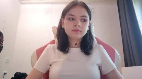 Mila online show from June 1, 5:09 am