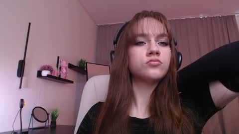 jamie_chung online show from April 6, 4:46 am