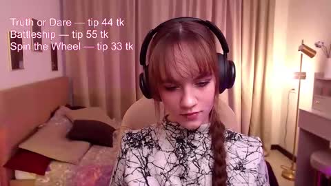 jamie_chung online show from February 7, 3:10 am