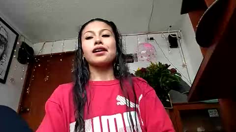 janariivera1 online show from March 10, 5:06 pm