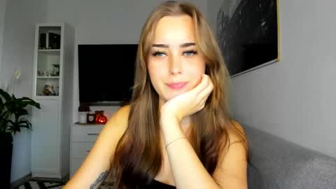 Snapshot of jane_queenx chatting on October 28, 11:16 am Jane online show from October 28, 11:16 am