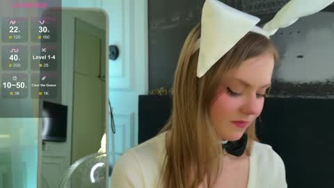 jane_westt online show from April 10, 2:23 pm