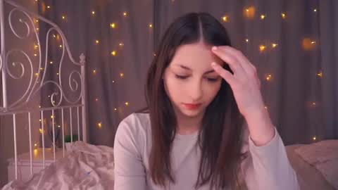 Jennifer  online show from February 3, 5:07 am