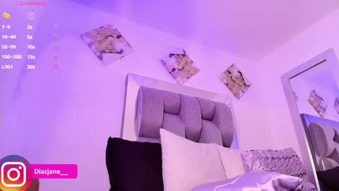 Snapshot of janediaz chatting on September 21, 1:26 am Jennifer online show from September 21, 1:26 am