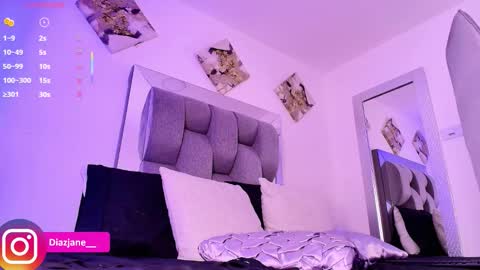 Snapshot of janediaz chatting on October 3, 11:32 pm Jennifer online show from October 3, 11:32 pm