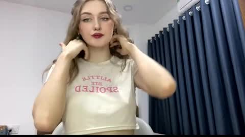 Janie online show from April 1, 4:59 pm