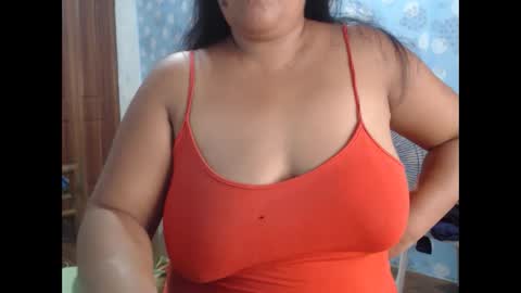 Snapshot of janetitsout chatting on February 11, 2:46 am jane online show from February 11, 2:46 am
