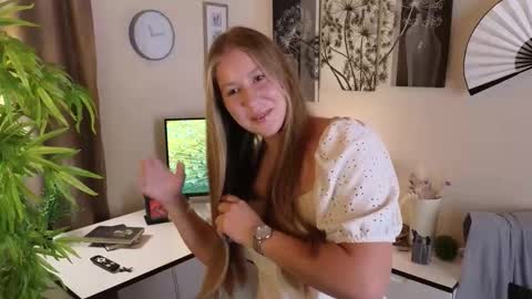 Eva online show from September 17, 2:15 pm