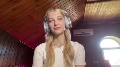 Elsa online show from June 22, 8:33 am