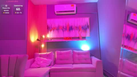 Janinne  online show from March 2, 11:06 am