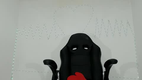 Snapshot of japonesa01 chatting on October 21, 11:42 pm Monik online show from October 21, 11:42 pm