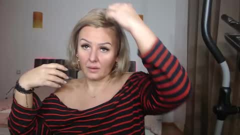jaqueline88 online show from December 21, 3:25 am