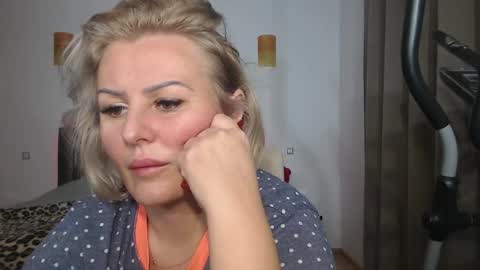 jaqueline88 online show from January 3, 1:38 am