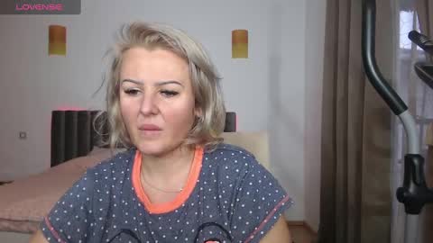 jaqueline88 online show from December 5, 8:22 am