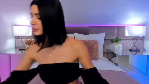 Snapshot of jasmilynn chatting on October 18, 12:30 pm Jasmi online show from October 18, 12:30 pm