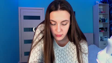 Snapshot of jasmine_doll_ chatting on December 16, 8:41 am Jasmine online show from December 16, 8:41 am