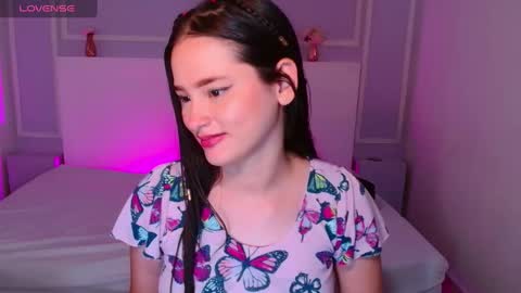 Snapshot of jasminebella0 chatting on March 2, 5:54 am jasminebella0 online show from March 2, 5:54 am