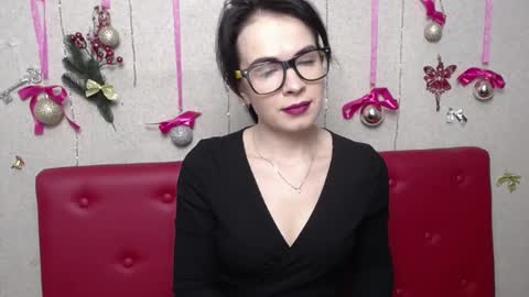 JasmineKouch online show from December 18, 6:25 pm