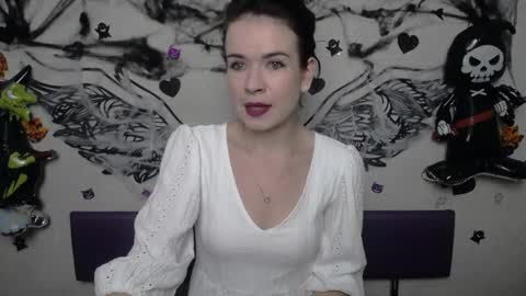 JasmineKouch online show from October 26, 6:42 am