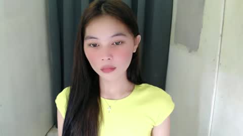 Snapshot of jassie_baee chatting on December 3, 9:53 am jassie_baee online show from December 3, 9:53 am