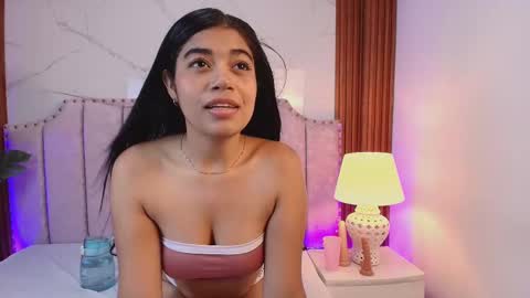 Snapshot of jazmin_606 chatting on September 25, 9:23 pm Jazmin online show from September 25, 9:23 pm