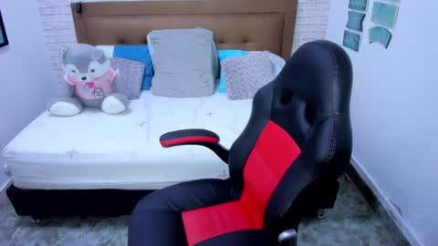 Jazmin online show from January 5, 3:32 am
