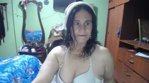 Snapshot of jazmin_rios chatting on February 4, 12:33 pm jazmim online show from February 4, 12:33 pm