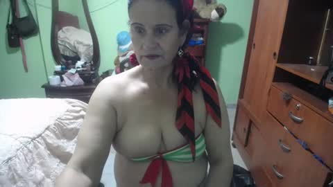 Snapshot of jazmin_rios chatting on March 7, 11:18 am jazmim online show from March 7, 11:18 am