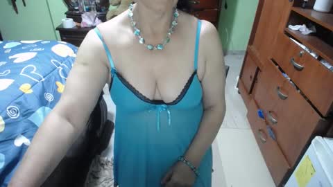 Snapshot of jazmin_rios chatting on February 9, 11:36 am jazmim online show from February 9, 11:36 am