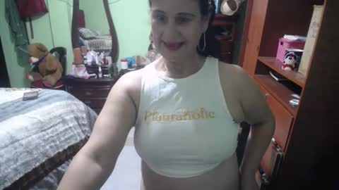 Snapshot of jazmin_rios chatting on October 5, 1:38 pm jazmim online show from October 5, 1:38 pm