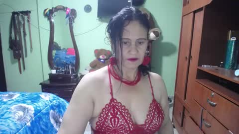 Snapshot of jazmin_rios chatting on February 22, 12:40 pm jazmim online show from February 22, 12:40 pm
