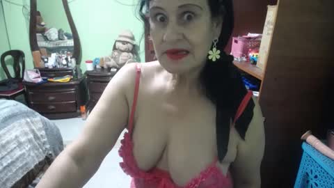Snapshot of jazmin_rios chatting on October 1, 1:05 pm jazmim online show from October 1, 1:05 pm