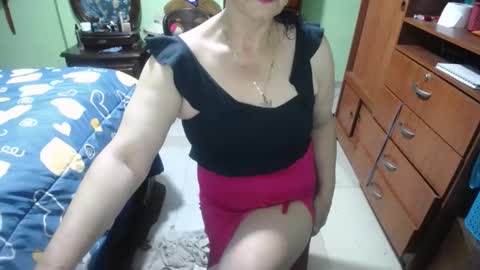 Snapshot of jazmin_rios chatting on February 24, 12:03 pm jazmim online show from February 24, 12:03 pm